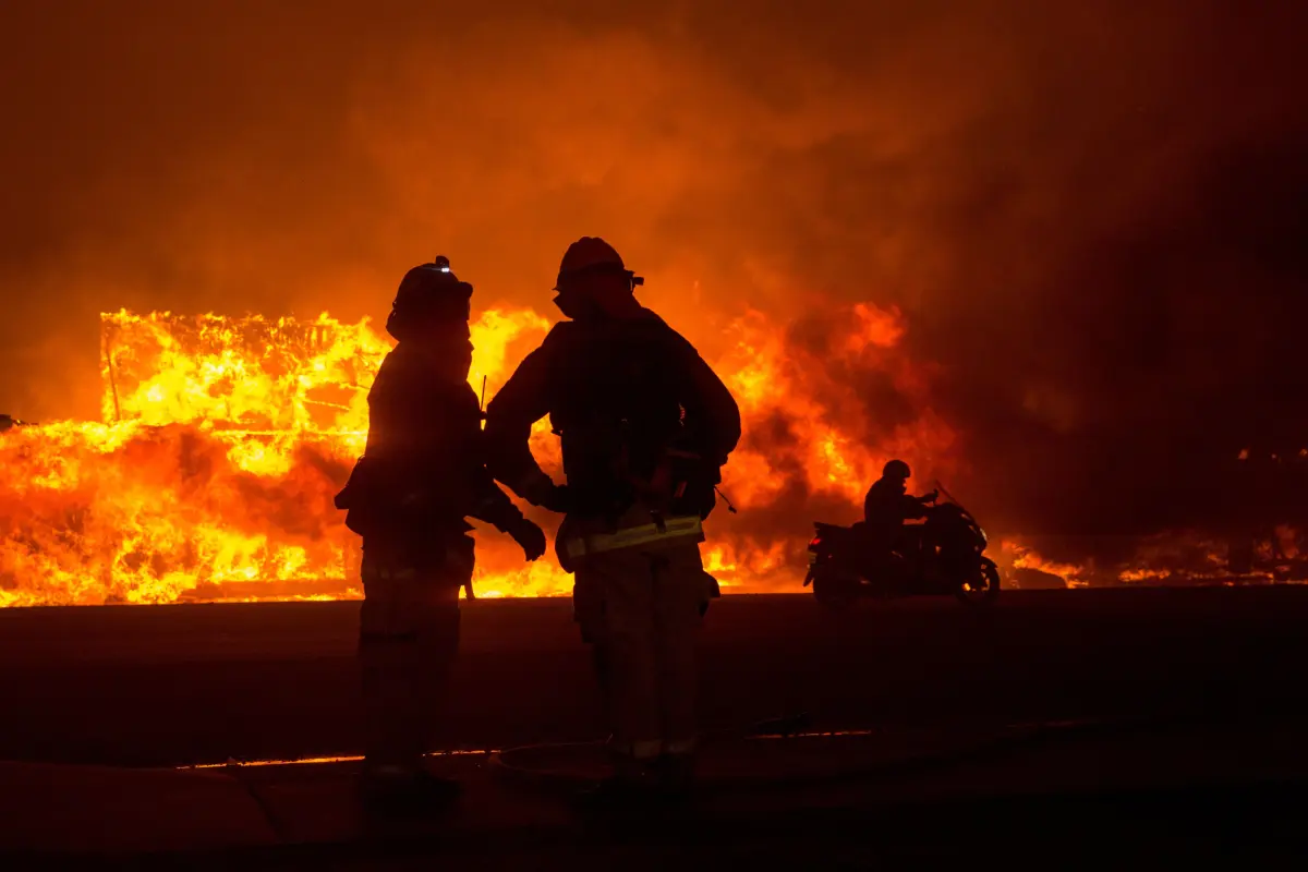 Imagem Reprodução - Incêndio em Igreja