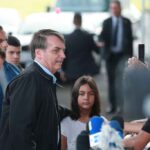 Imagem Reprodução - Ex-presidente Bolsonaro e sua filha Laura