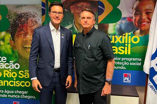 Imagem Reprodução - Alex de Madureira e Jair Bolsonaro