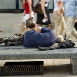 Imagem Reprodução - Morador de rua / Ações Sociais