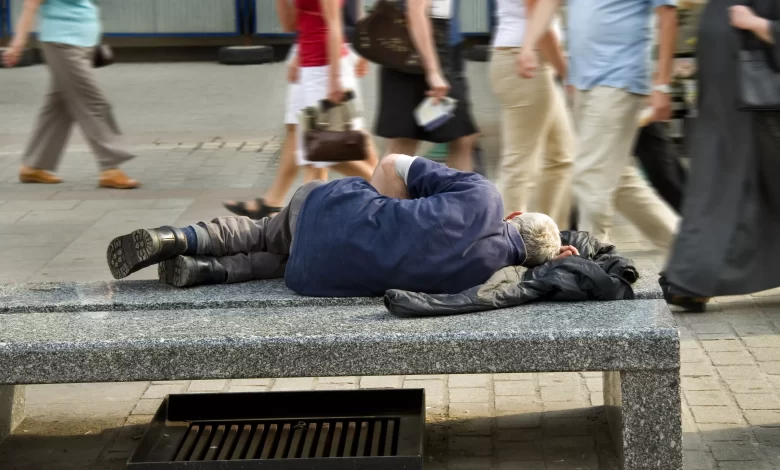 Imagem Reprodução - Morador de rua / Ações Sociais