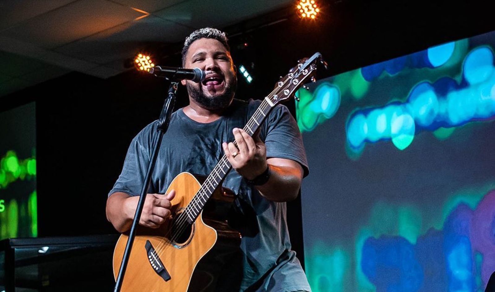 Imagem Reprodução - Cantor Isarel Salazar não compareceu a "Marcha Para Jesus" no nordeste / Redes Sociais