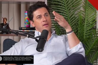 David Henrie, ator de Os Feiticeiros de Waverly Place, falando em entrevista no podcast de Bryce Crawford; composição de imagem Hugo Gospel