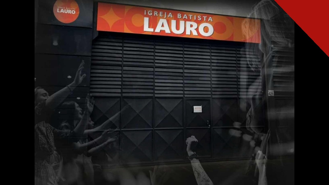 Fachada da Igreja Batista de Lauro com a nova logomarca laranja, nova identidade adotada pela congregação após o desligamento da Lagoinha em Lauro de Freitas, Bahia.