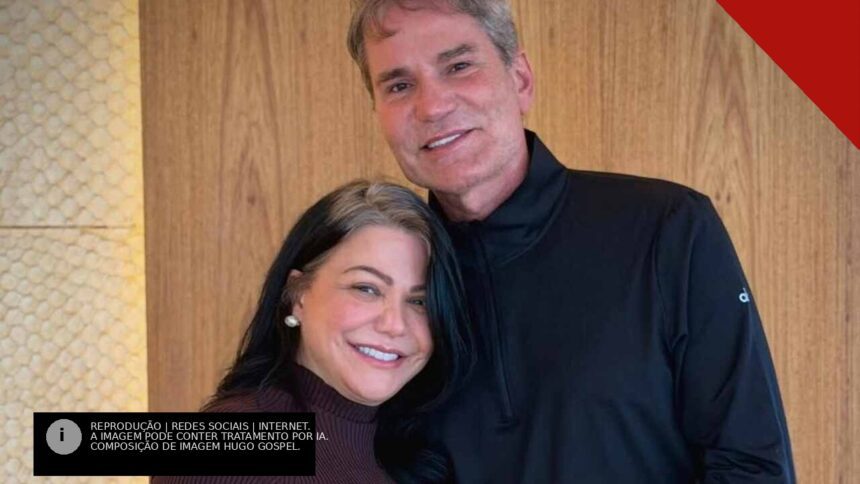 Pastor Márcio Poncio e a esposa Simone Poncio abraçados, sorrindo; composição de imagem Hugo Gospel
