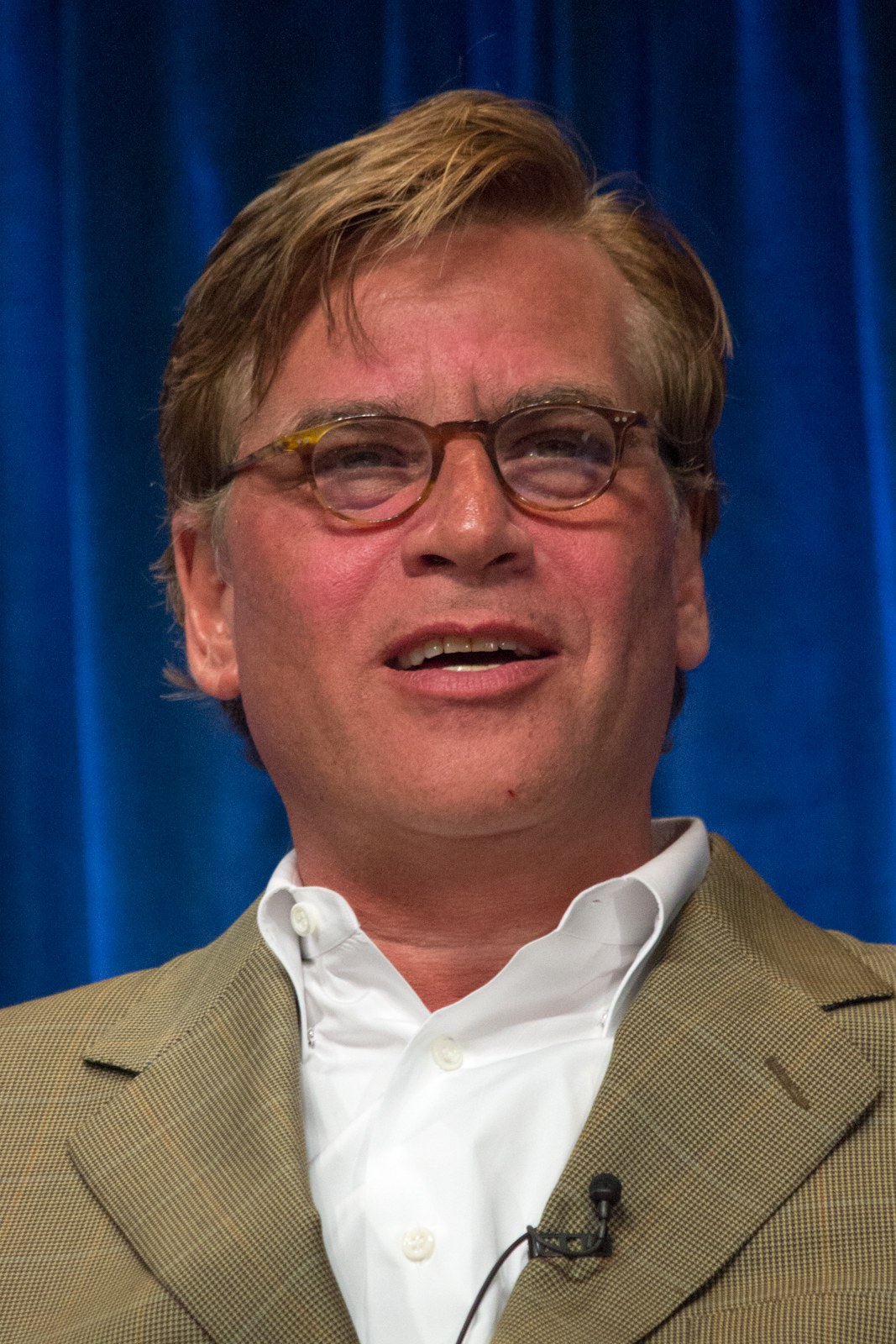 O roteirista Aaron Sorkin no PaleyFest, em matéria sobre os projetos de Aaron Sorkin