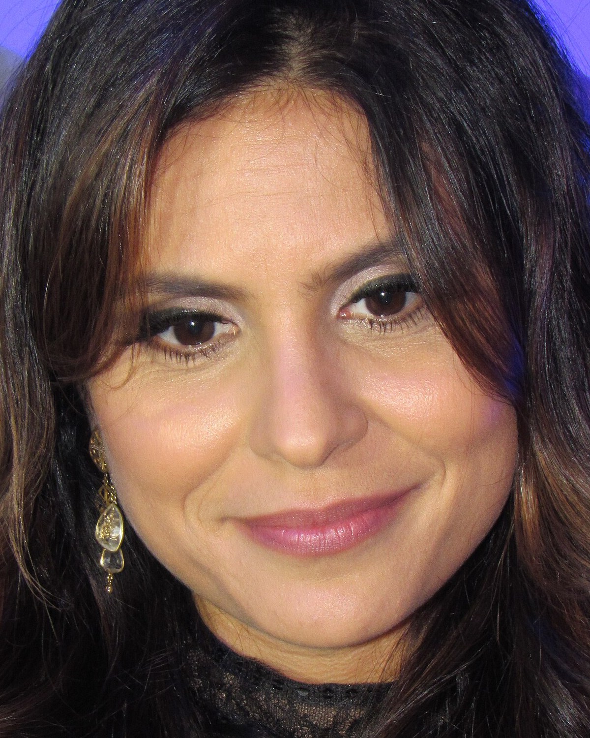 Aline Barros em retrato, cantora cotada para o Fé em Cena na Globo