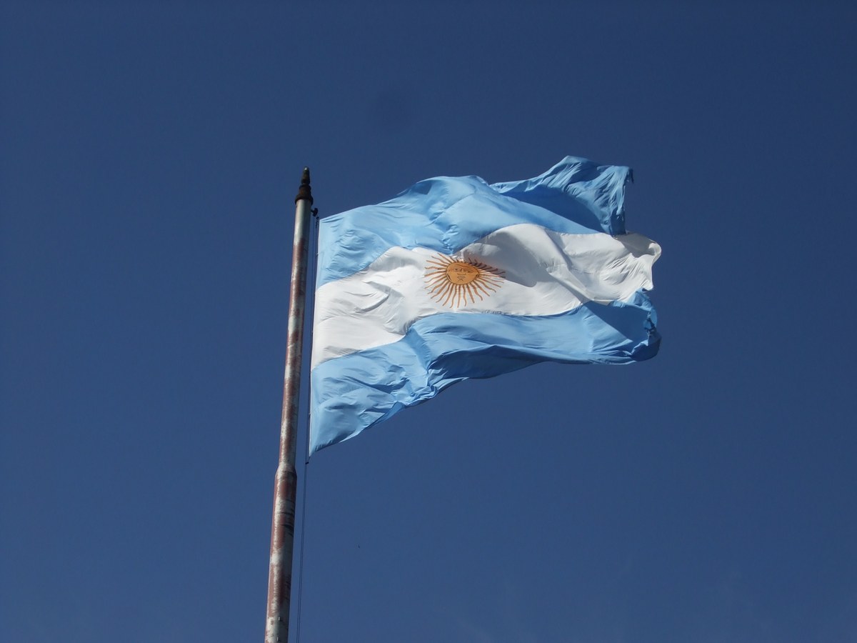 Bullrich reconhece vitória de Lula: bandeira da Argentina em frente à Casa Rosada, sede do governo em Buenos Aires