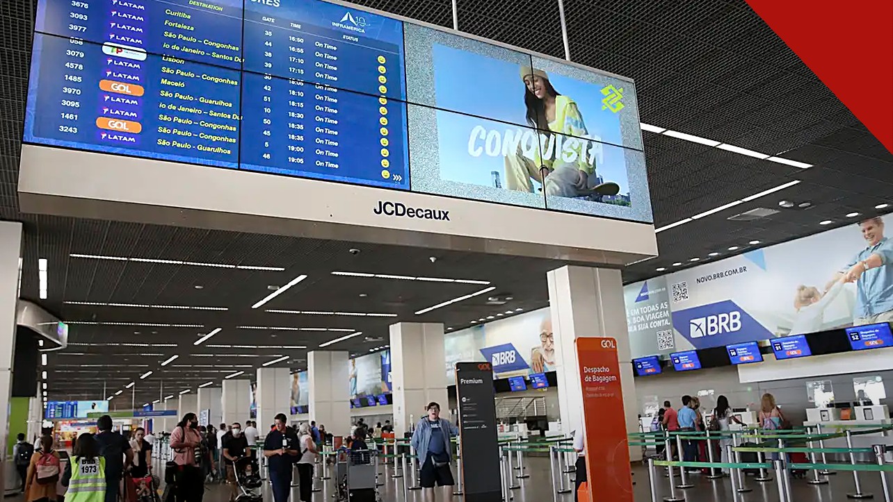 Interior do Aeroporto Internacional de Brasília, onde a PF diz ter achado a sala secreta com contador de dinheiro em hangar de empresas de Willer Tomaz