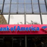 Os ministérios cristãos têm contas encerradas por bancos: fachada de agência do Bank of America nos Estados Unidos