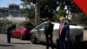 Musk doa 445 milhões para republicanos: Elon Musk ao lado de Donald Trump na Casa Branca, em Washington