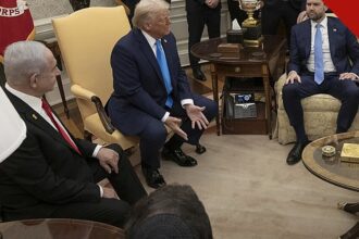 Netanyahu sinaliza operação na Cisjordânia: o primeiro-ministro Benjamin Netanyahu com o presidente Donald Trump no Salão Oval da Casa Branca