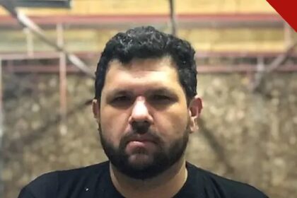 STF torna Oswaldo Eustáquio réu: jornalista Oswaldo Eustáquio de camisa preta em foto de arquivo divulgada nas redes sociais
