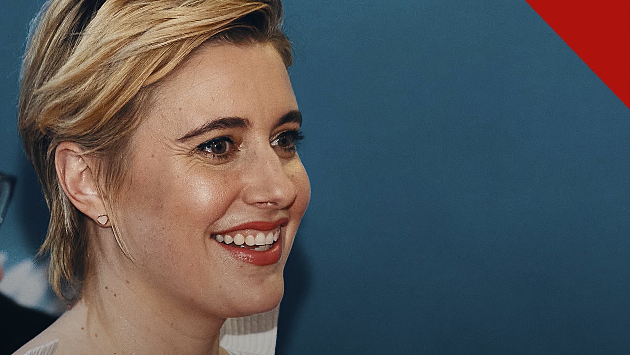 filme Nárnia de Greta Gerwig: a diretora Greta Gerwig sorrindo em evento do Festival de Cannes em 2024