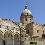 morte do cardeal Paolo Romeo: fachada da Catedral de Palermo, na Sicília, sob céu claro