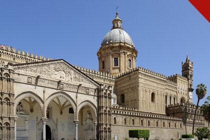 morte do cardeal Paolo Romeo: fachada da Catedral de Palermo, na Sicília, sob céu claro