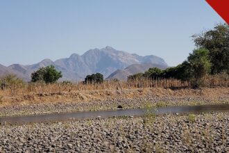cartel sequestra agricultores no México: rio e lavouras em Ajuchitlán del Progreso, em Guerrero, região disputada pelo cartel