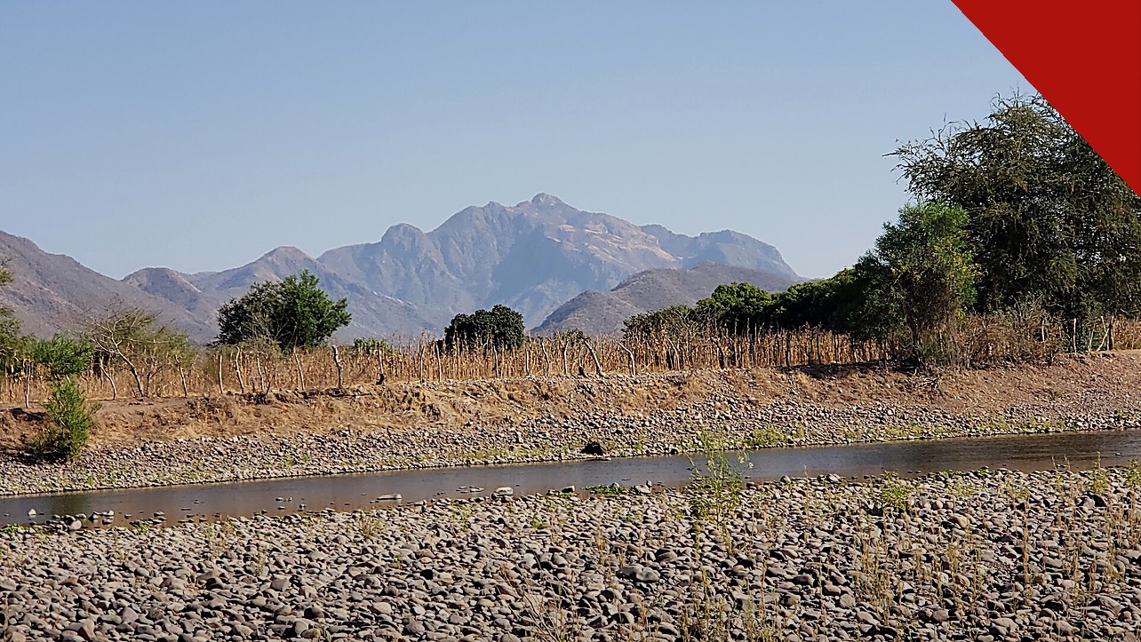 cartel sequestra agricultores no México: rio e lavouras em Ajuchitlán del Progreso, em Guerrero, região disputada pelo cartel