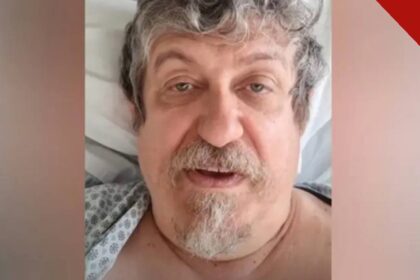 Pastor Luiz Sayão na UTI: o teólogo deitado no leito do hospital em Blumenau, gravando o vídeo em que fala do novo episódio de AVC