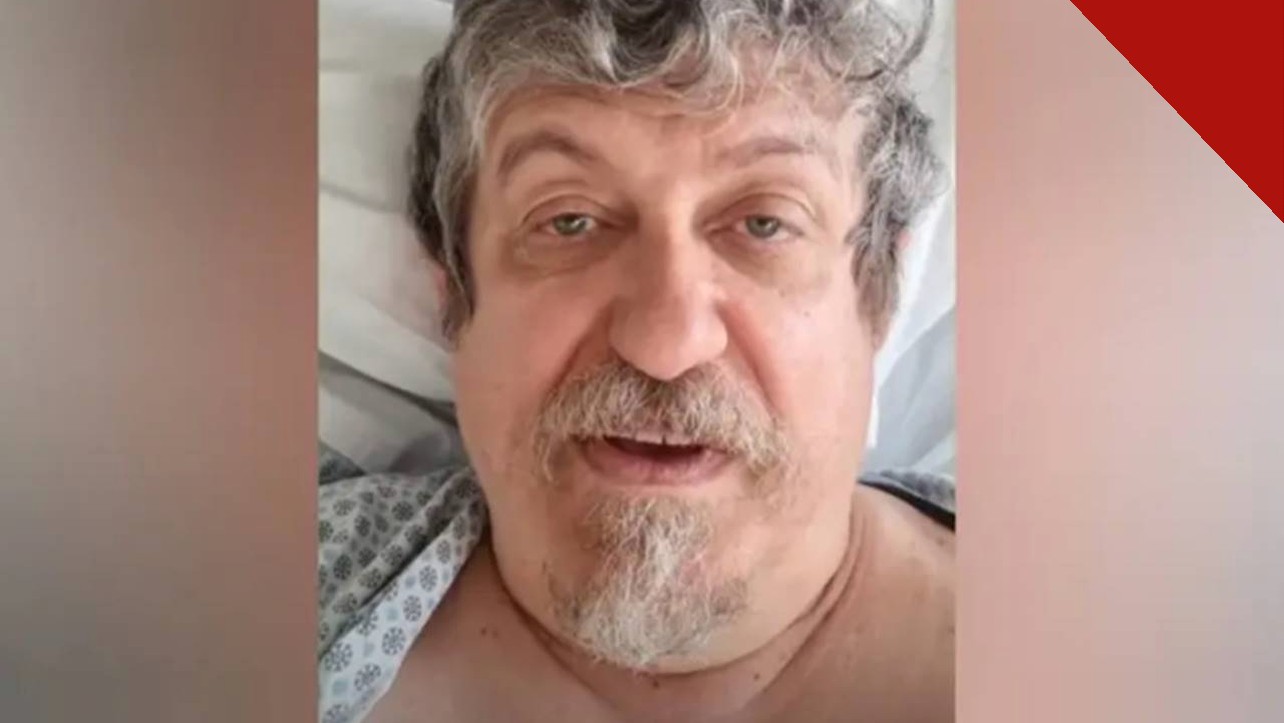 Pastor Luiz Sayão na UTI: o teólogo deitado no leito do hospital em Blumenau, gravando o vídeo em que fala do novo episódio de AVC
