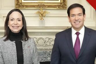 volta de María Corina foi negociada pelos EUA: María Corina Machado em encontro com Marco Rubio em foto de divulgação