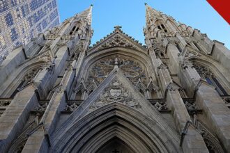 arquidiocese de Nova York pagará 800 milhões em foto da Catedral de São Patrício, em Manhattan, Nova York