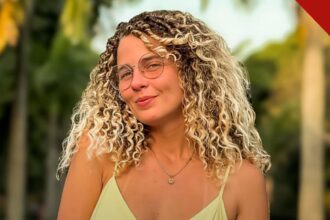 Debby Lagranha passa por cirurgia em retrato da ex atriz mirim Debby Lagranha, que tratou necrose após picada de aranha