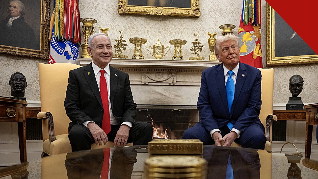 Netanyahu reivindica maioria decisiva em Israel após a noite eleitoral, e a imagem mostra Benjamin Netanyahu ao lado de Donald Trump na Casa Branca, em 2025