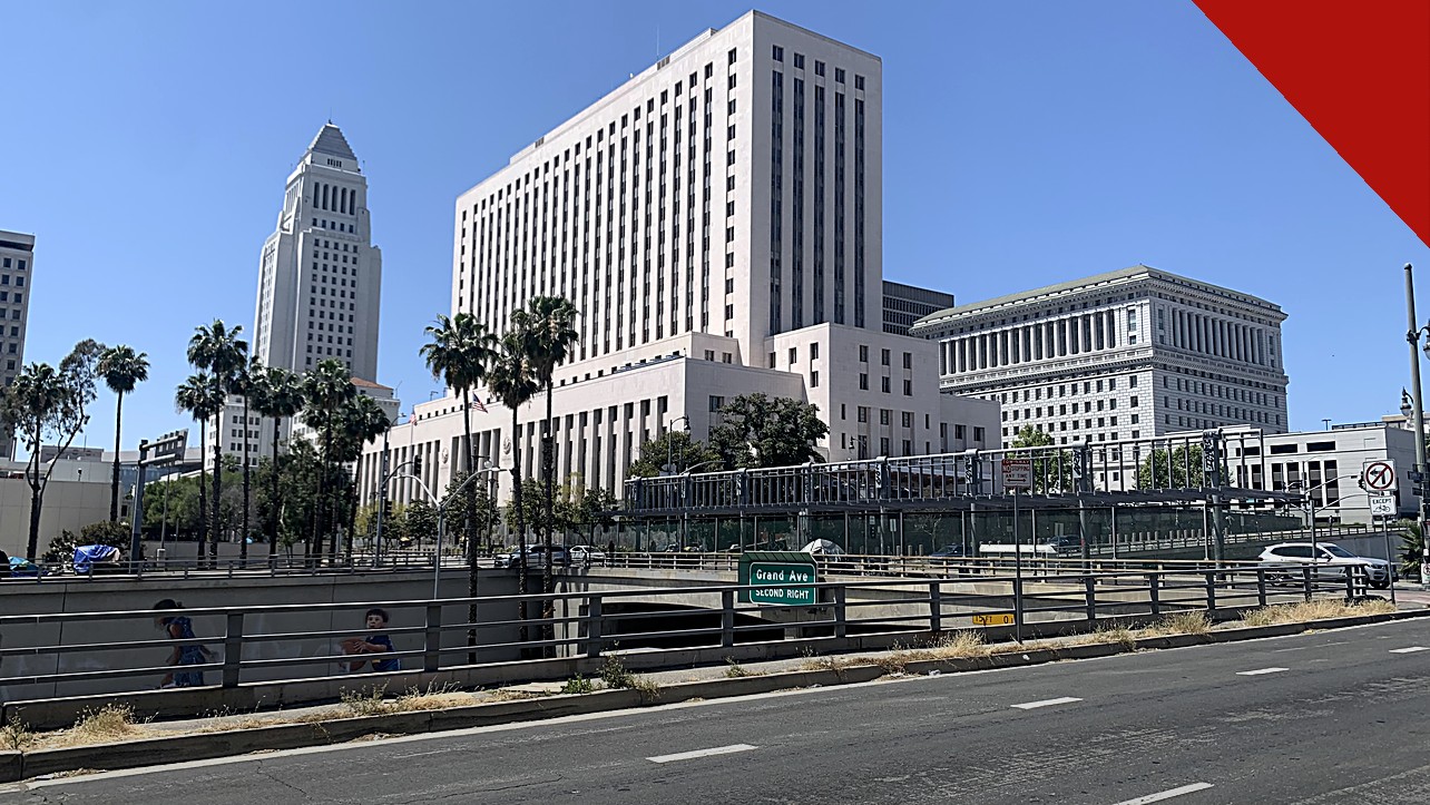 Danny Masterson perde recurso na Justiça dos Estados Unidos, e a imagem mostra o prédio do Tribunal Superior de Los Angeles, na Califórnia, onde tramitam casos criminais do condado