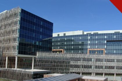 bispos dos EUA pedem retirada de mudanças no Censo americano, e a imagem mostra a sede do Census Bureau em Suitland, Maryland, prédio de vidro do órgão responsável pela contagem
