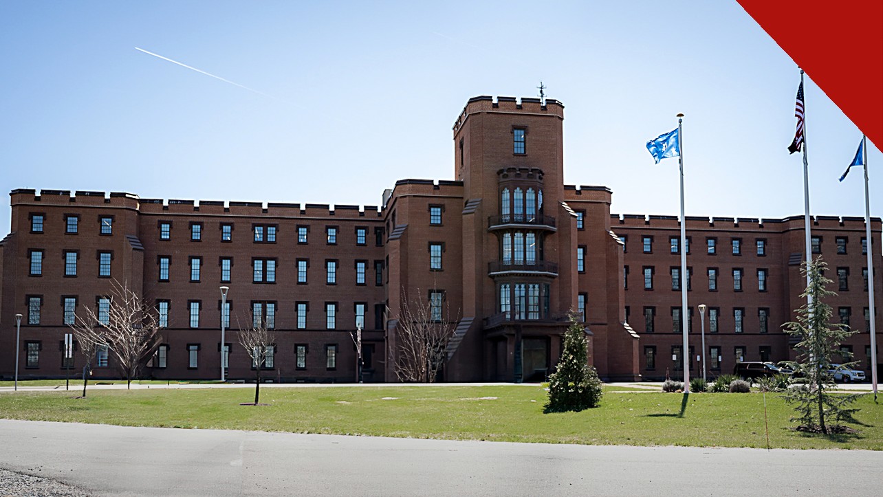 DHS investiga vazamento de dados de 40 mil funcionários, e a imagem mostra o prédio da sede do Departamento de Segurança Interna, em St. Elizabeths, Washington, em foto de arquivo