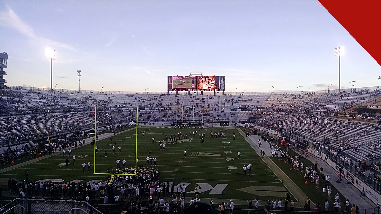 Big 12 multa UCF por cânticos contra mórmons da BYU, e a imagem mostra o estádio da UCF, em Orlando, na Flórida, palco do jogo contra a BYU de 24 de outubro