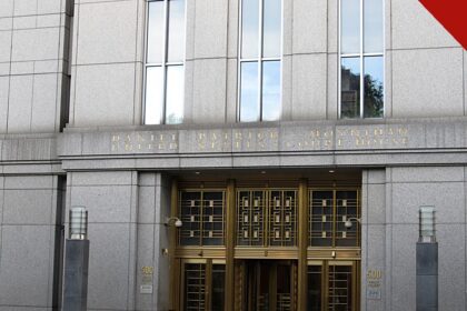 juiz que conduzia ação contra Maduro morre aos 92 anos, e a imagem mostra o tribunal federal Daniel Patrick Moynihan, em Nova York, sede de processos do Distrito Sul