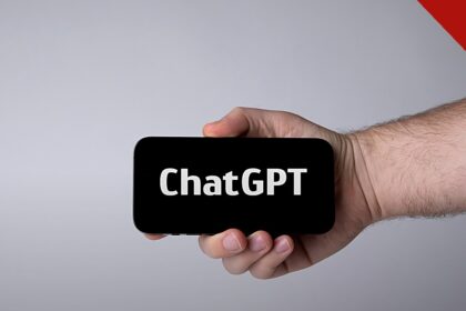 ChatGPT recebe 70 milhões de pedidos sobre religião por semana em smartphone com o aplicativo do ChatGPT