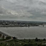 vila cristã é massacrada na Nigéria, e a imagem mostra o rio Benue em Makurdi, cidade do estado de Benue que abrigou os deslocados de Yelwata em um mercado local