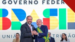 Vorcaro relata repasse de 40 milhões a ministro de Lula, segundo a Revista Oeste, e a imagem mostra o ministro de Minas e Energia, Alexandre Silveira, em foto oficial de posse