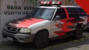 Operação Krampus Narco cumpre oito prisões da Polícia Federal; imagem temática de viatura policial em São Paulo