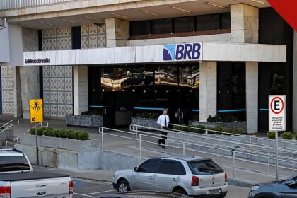 ex-presidente do BRB atribui ordem a Ibaneis, e a imagem mostra o edifício sede do Banco de Brasília, o BRB, instituição no centro das investigações sobre o negócio com o Banco Master