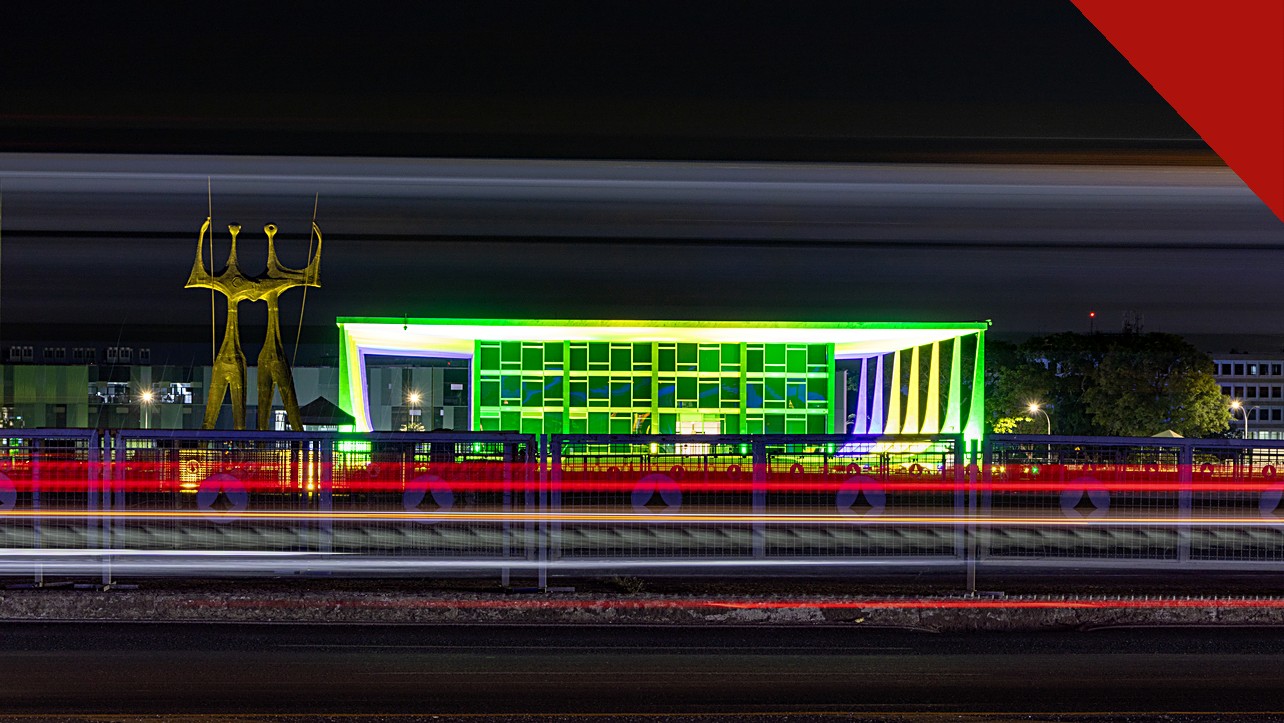 Washington Post critica Judiciário brasileiro segundo editorial repercutido pela imprensa, e a imagem mostra o edifício sede do Supremo Tribunal Federal, em Brasília, em foto de arquivo
