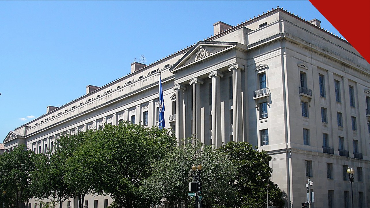 Departamento de Justiça intima autoridades da Califórnia nos Estados Unidos, segundo reportagem do Washington Examiner, e a imagem mostra a sede do Departamento de Justiça americano em Washington, em foto de arquivo