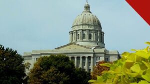 grupos antiaborto testam estratégias opostas em Missouri e Virgínia diante das votações de novembro nos Estados Unidos, e a imagem mostra o Capitólio do Estado do Missouri, em Jefferson City, em foto de arquivo