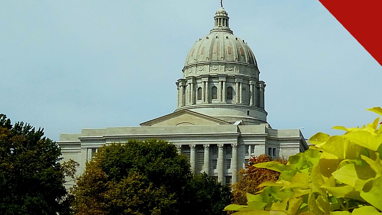 grupos antiaborto testam estratégias opostas em Missouri e Virgínia diante das votações de novembro nos Estados Unidos, e a imagem mostra o Capitólio do Estado do Missouri, em Jefferson City, em foto de arquivo