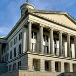 Christa Pike relata dor após sobreviver à execução no Tennessee, e a imagem mostra o Capitólio do Tennessee, em Nashville, o estado onde a tentativa de execução ocorreu e onde a pena dela segue em disputa judicial