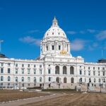 James O'Keefe reage a acusações criminais em Minnesota, e a imagem mostra o Capitólio Estadual de Minnesota, em Saint Paul, o estado onde as acusações de voto ilegal e roubo de identidade foram apresentadas
