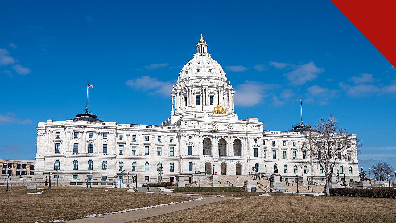 James O'Keefe reage a acusações criminais em Minnesota, e a imagem mostra o Capitólio Estadual de Minnesota, em Saint Paul, o estado onde as acusações de voto ilegal e roubo de identidade foram apresentadas