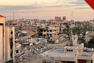 Plano de paz de Trump para Gaza: vista do território com casa destruída em bairro civil, em foto de Jaber Jehad Badwan, licença CC BY-SA 4.0
