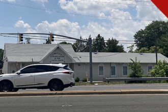 identificação religiosa permanece estável nos Estados Unidos segundo o Pew Research Center, e a imagem mostra uma igreja cristã em College Park, Maryland, em foto ilustrativa de arquivo