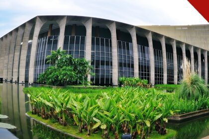 Itamaraty convoca diplomata argentina por caso Flávio Bolsonaro, e a imagem mostra o Palácio Itamaraty, sede da diplomacia brasileira em Brasília, em foto de arquivo