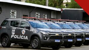 roubos caem 22% em São Paulo e atingem o menor índice para setembro desde 2001, segundo a SSP, e a imagem mostra viaturas da Polícia Militar paulista, em foto ilustrativa de arquivo