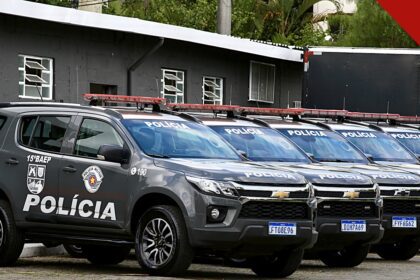 roubos caem 22% em São Paulo e atingem o menor índice para setembro desde 2001, segundo a SSP, e a imagem mostra viaturas da Polícia Militar paulista, em foto ilustrativa de arquivo